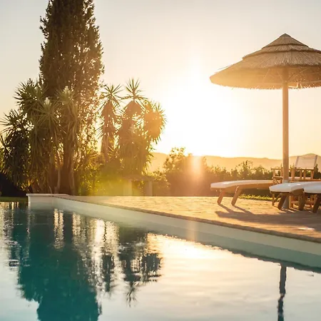 Le Fraine - & Olives Glamping Farm stay *