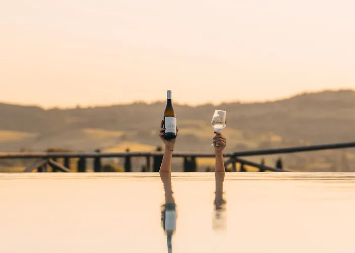 Le Fraine - & Olives Glamping مزرعة للإقامة